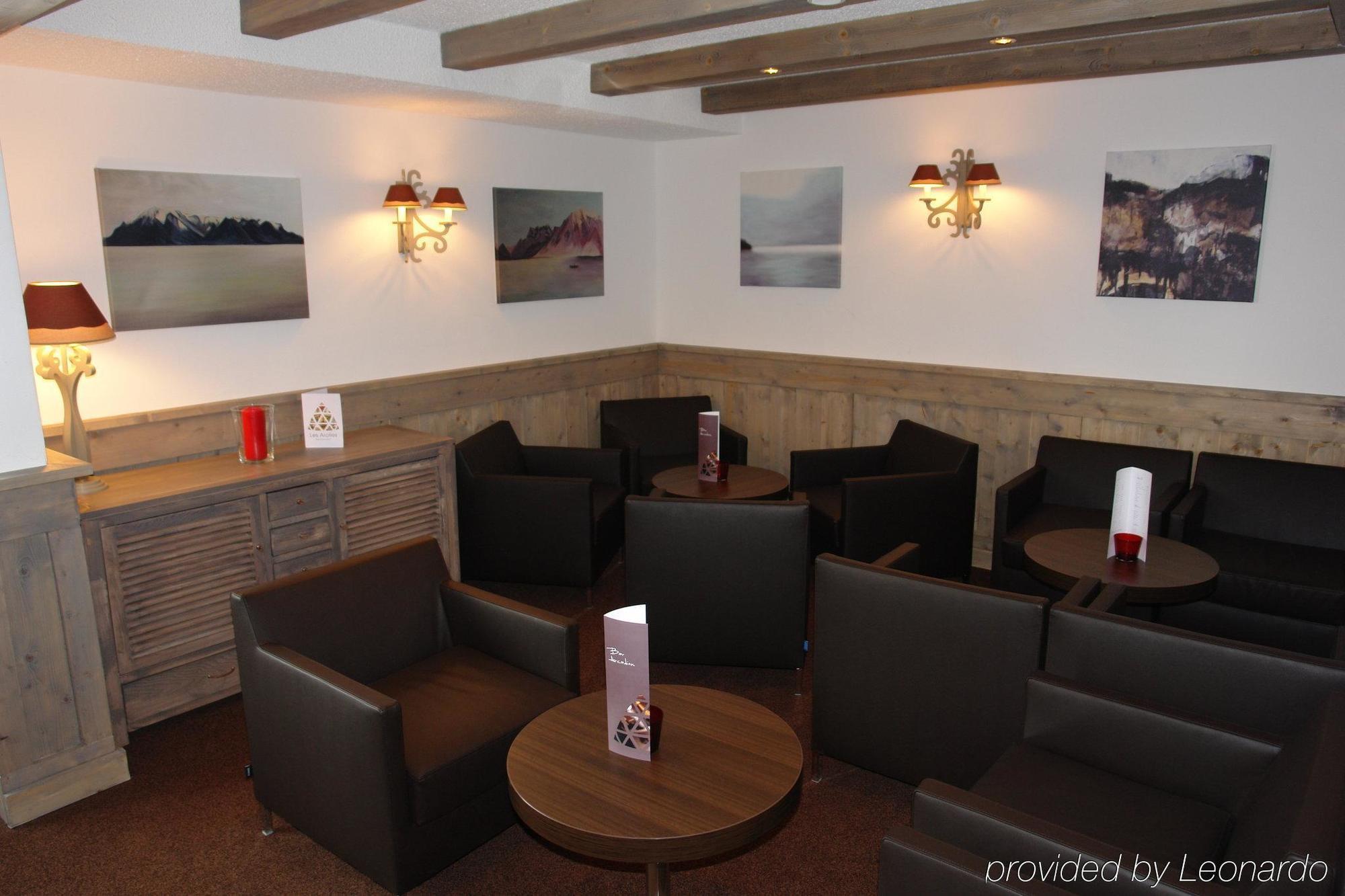 Les Arcs  Hotel Arcadien מסעדה תמונה